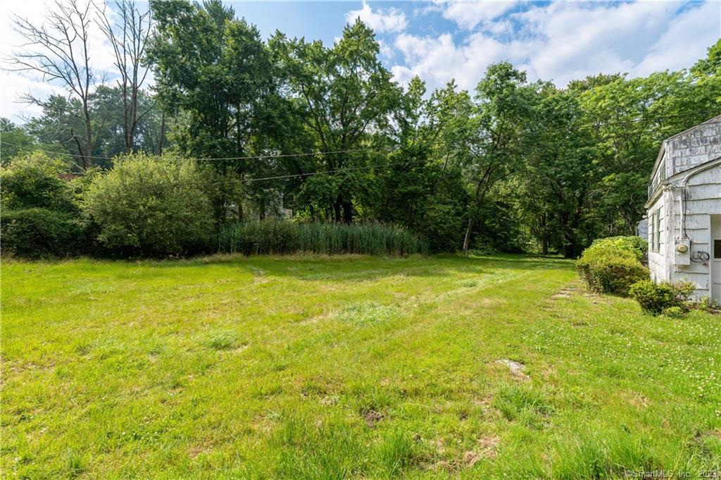 Photo 11 of 40 of 462 Taconic Road house