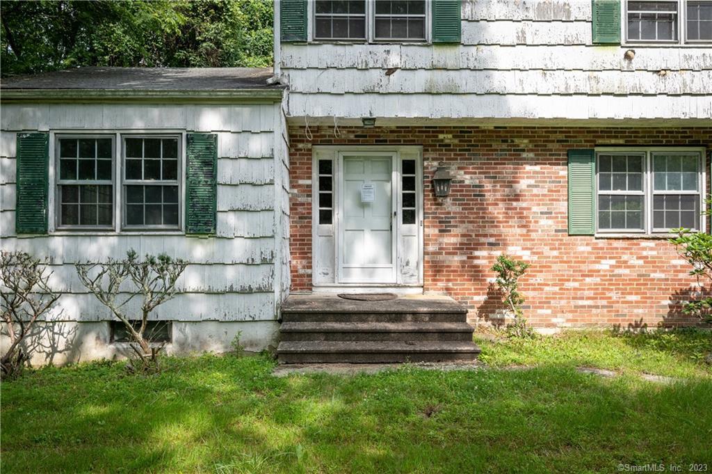 Photo 3 of 40 of 462 Taconic Road house
