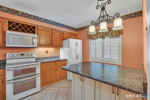 Tiny photo for 5 Haddam Drive #5, Avon, CT 06001 (MLS # 24164752)