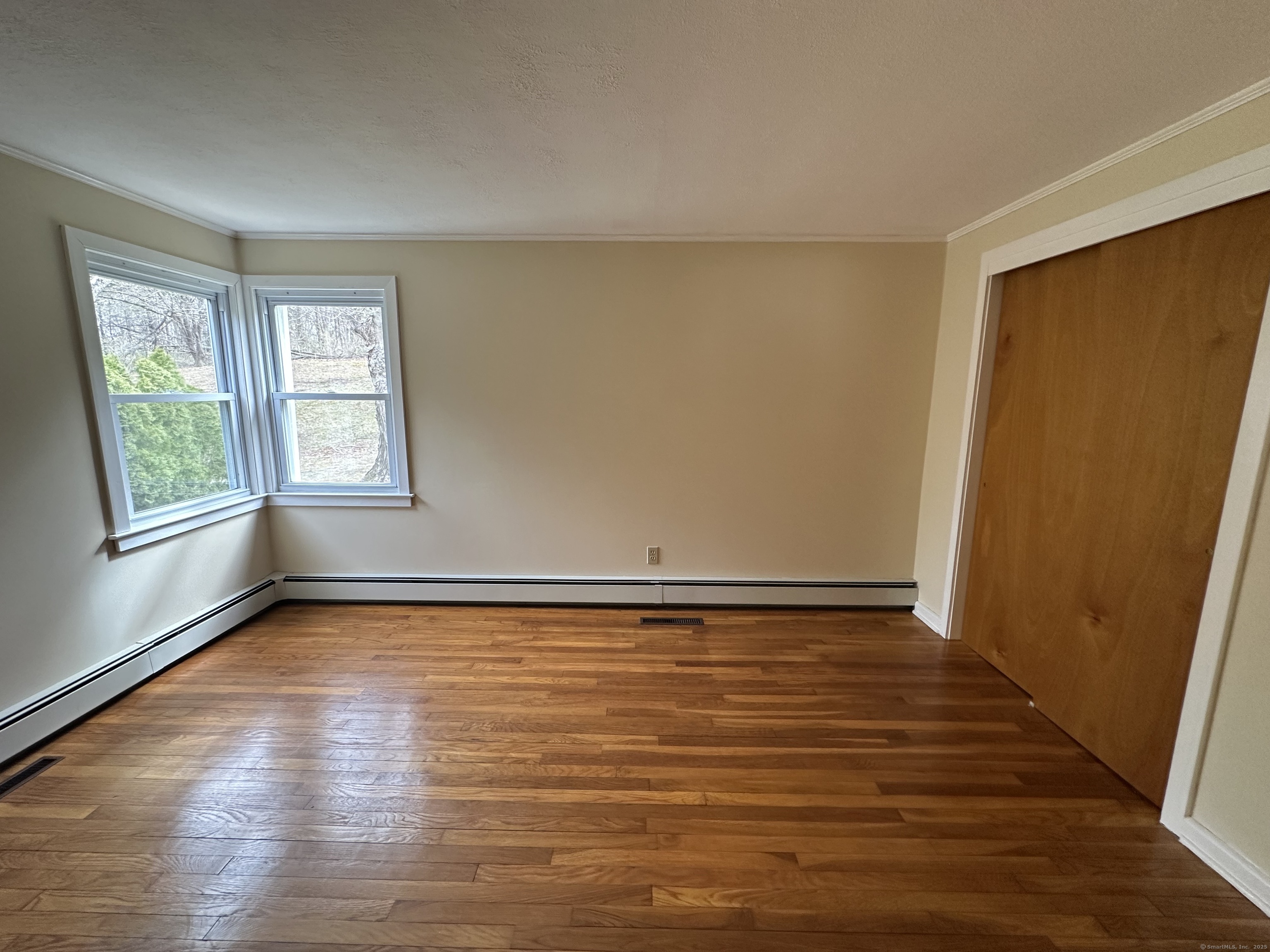 37 Dinwoodie Drive, North Branford, Connecticut image 15