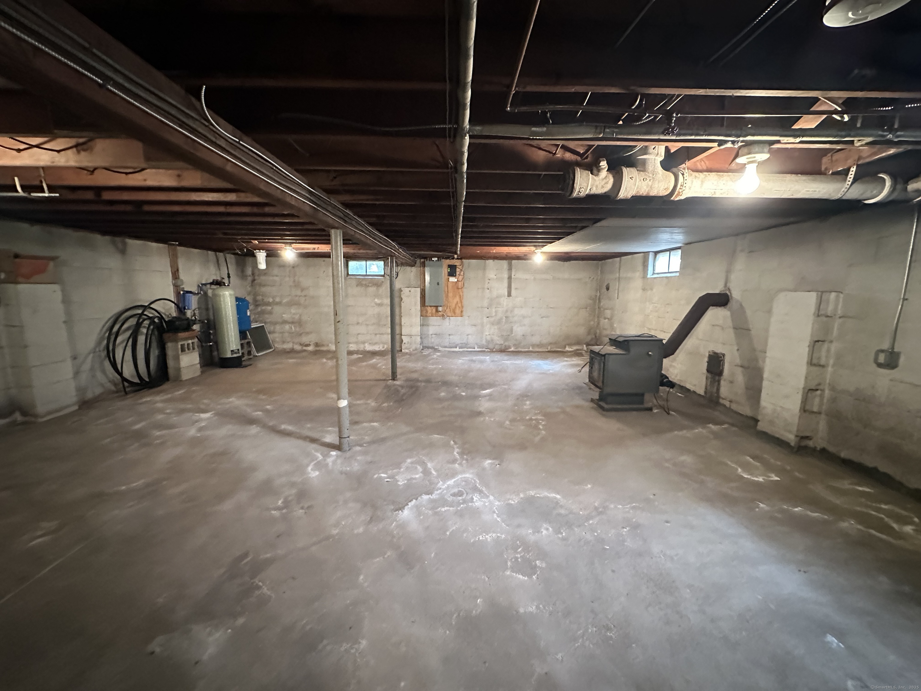37 Dinwoodie Drive, North Branford, Connecticut image 19