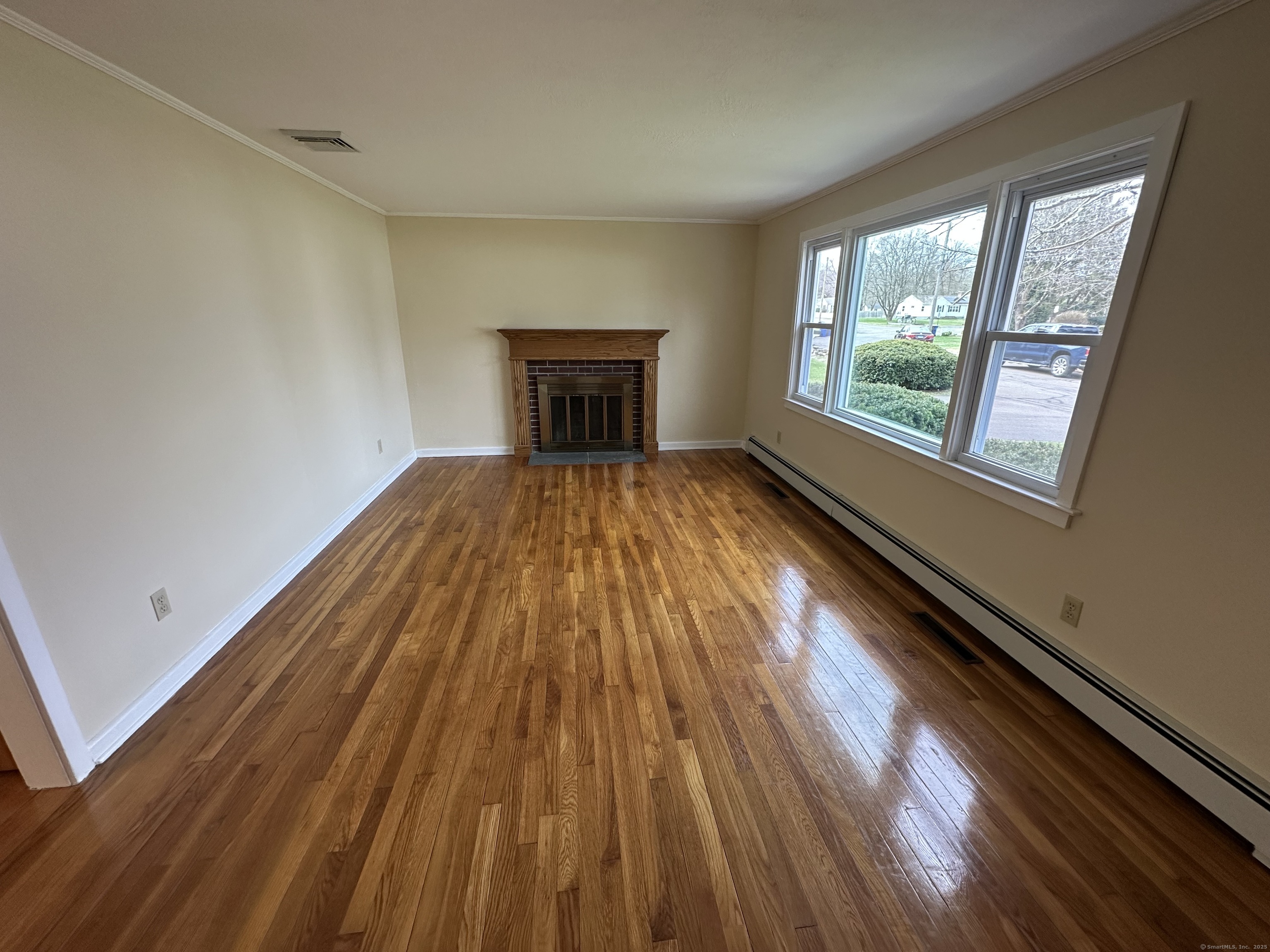37 Dinwoodie Drive, North Branford, Connecticut image 12