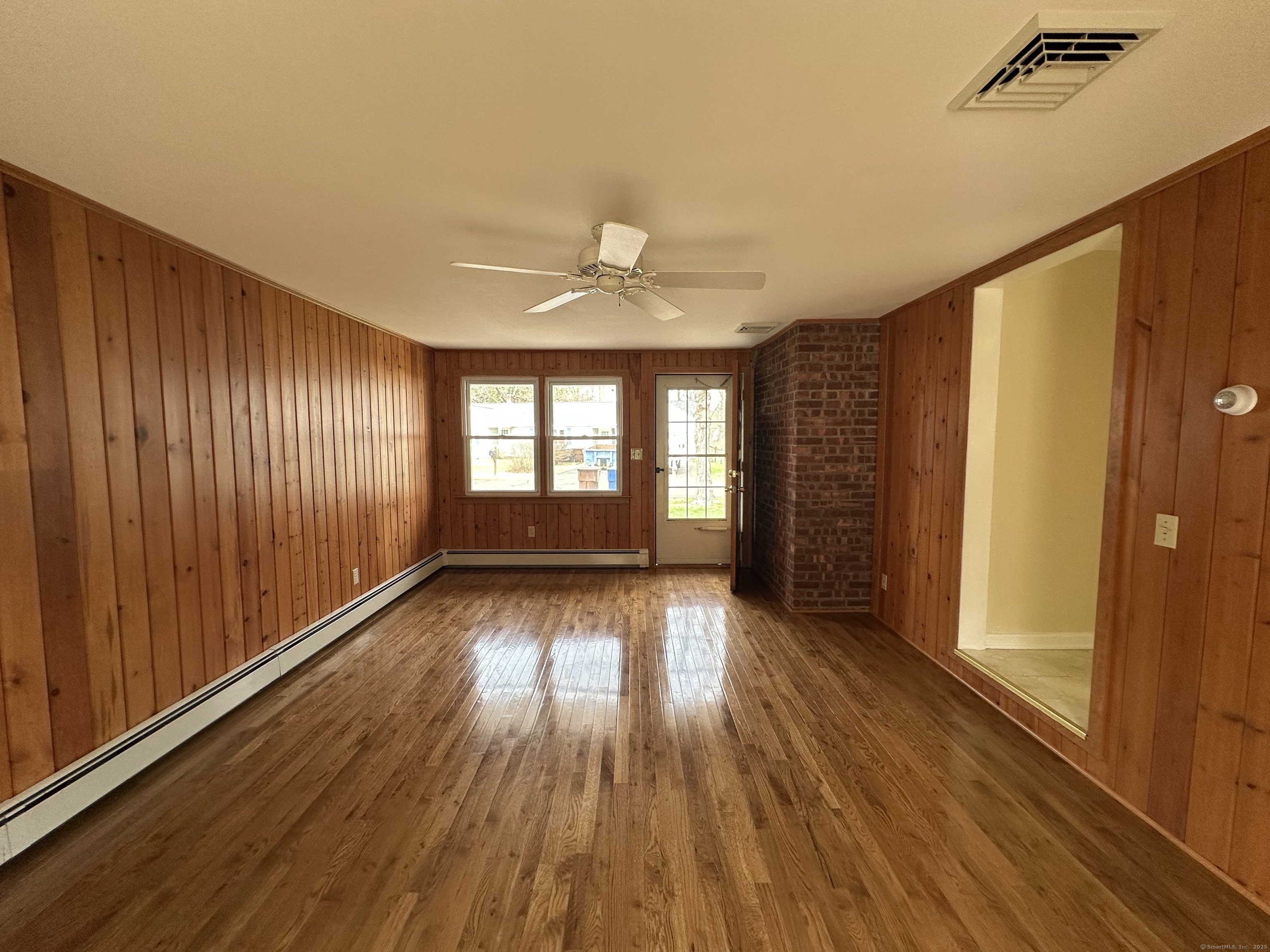 37 Dinwoodie Drive, North Branford, Connecticut image 8