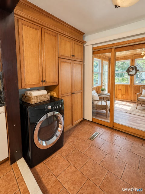 Tiny photo for 558 Savin Avenue, West Haven, CT 06516 (MLS # 24214736)