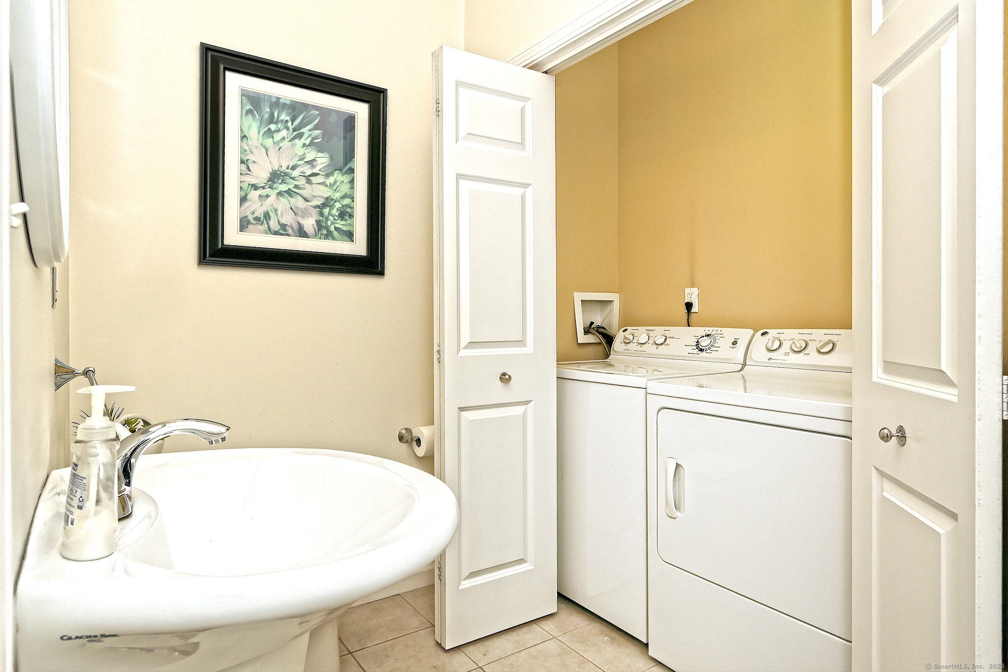 103 Turtlebrook Lane #103, Bristol, Connecticut image 9