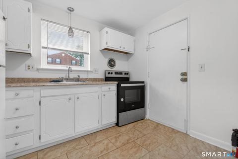 Tiny photo for 13 Robbins Lane #APT B, Rocky Hill, CT 06067 (MLS # 24145802)