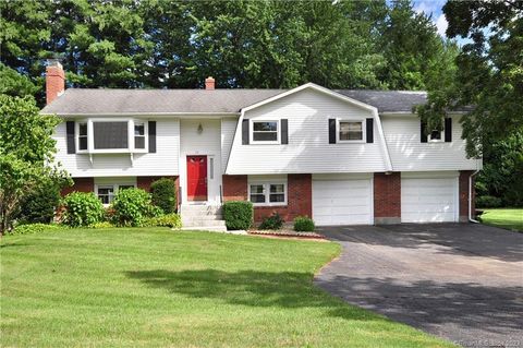 Photo of 34 Deepwood Road, Simsbury, CT 06070 (MLS # 170588616)