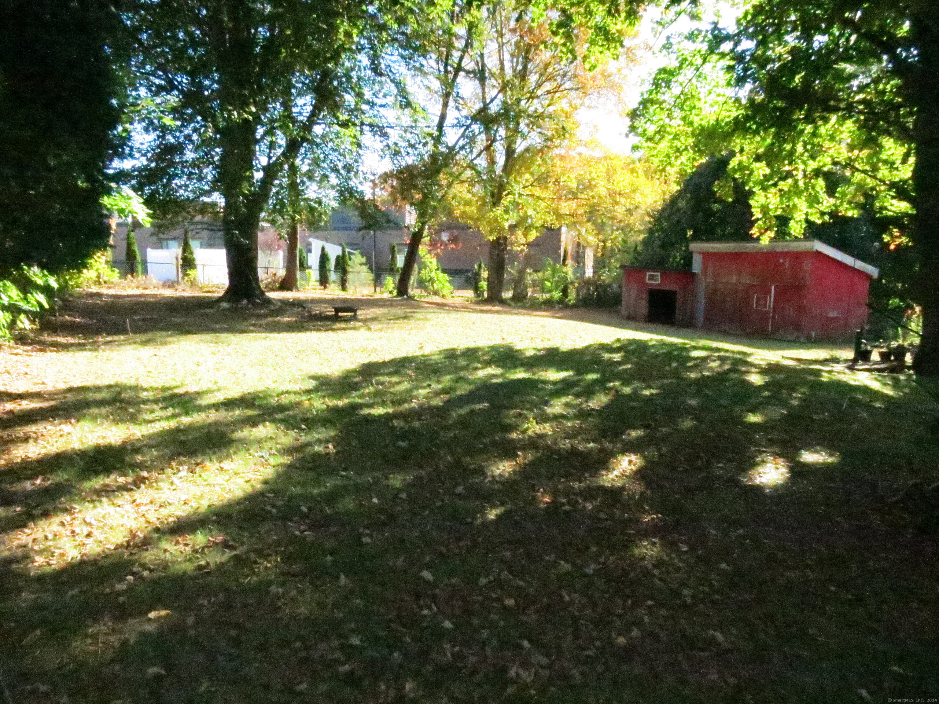 Colchester, Connecticut 06415, United States, 4 Bedrooms Bedrooms, ,2 BathroomsBathrooms,Residential,Pending,37423