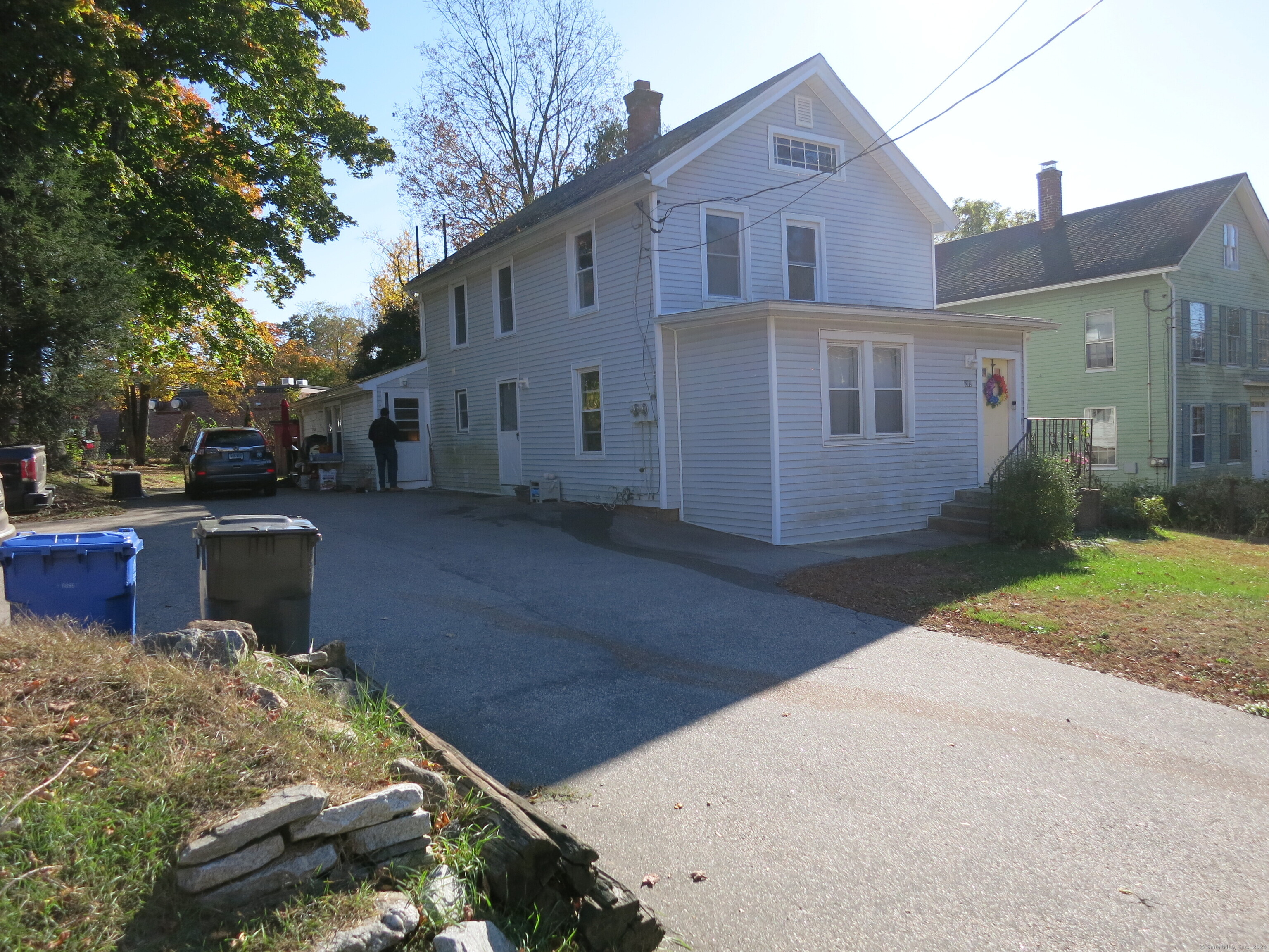 Colchester, Connecticut 06415, United States, 4 Bedrooms Bedrooms, ,2 BathroomsBathrooms,Residential,Pending,37423