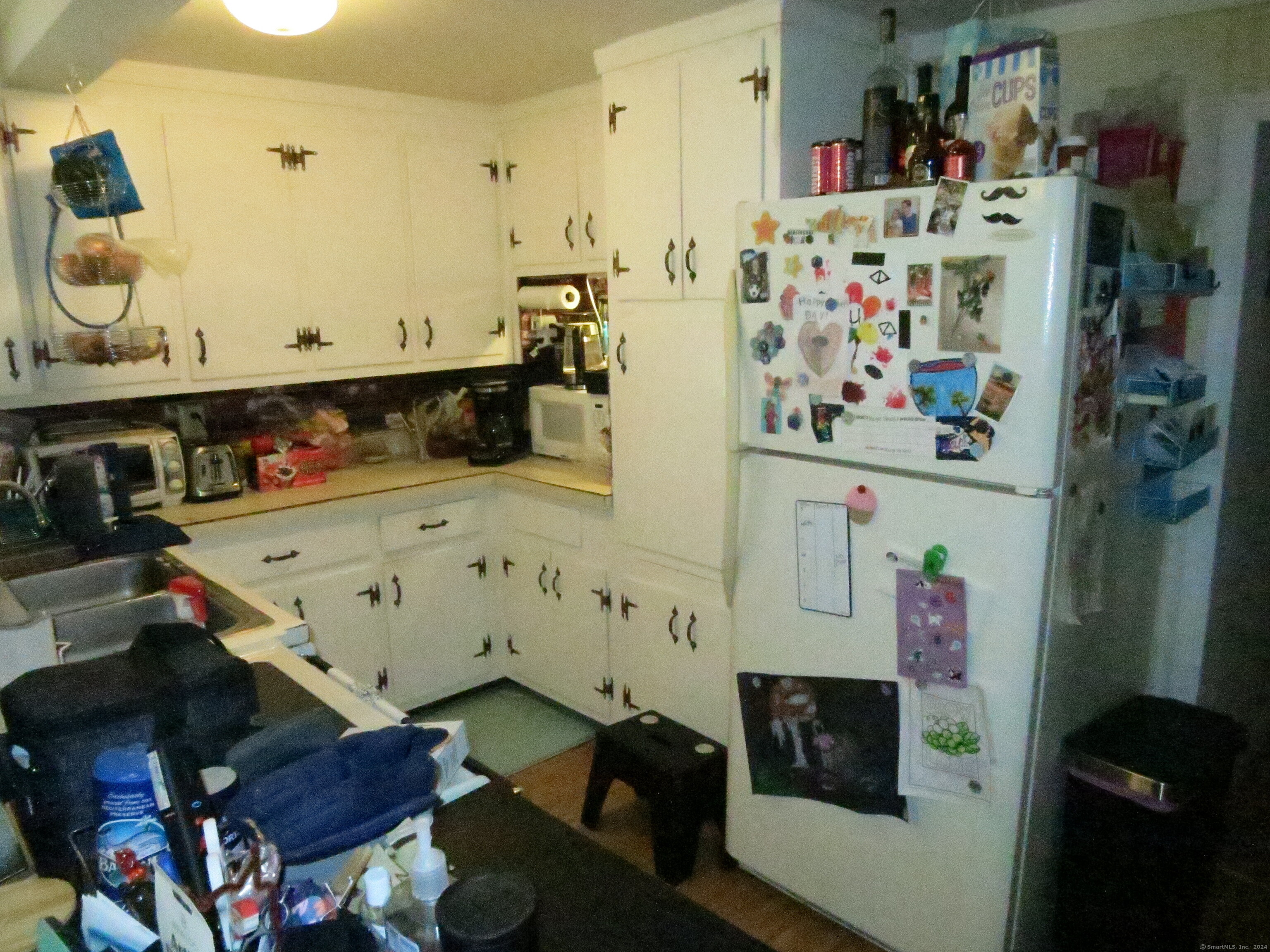 Colchester, Connecticut 06415, United States, 4 Bedrooms Bedrooms, ,2 BathroomsBathrooms,Residential,Pending,37423