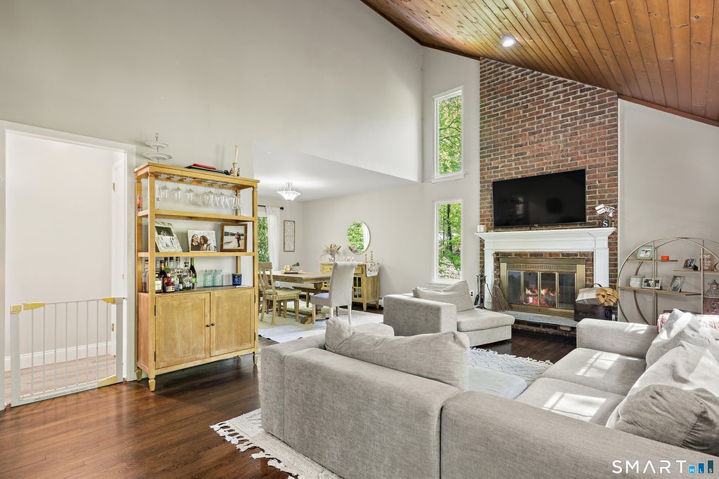 Photo of 421 Chestnut Hill Road, Stamford, CT 06903 (MLS # 24202888)
