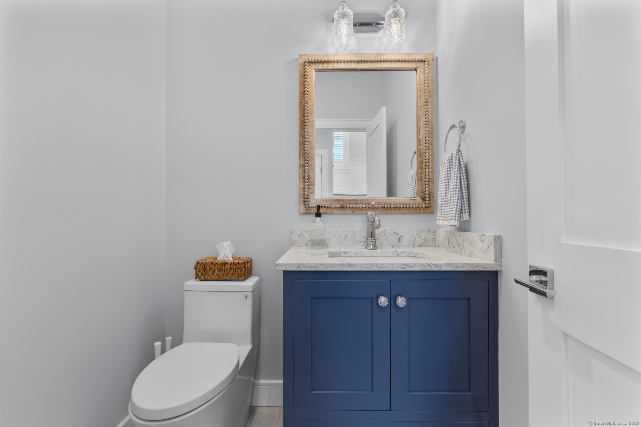 Fairfield, Connecticut 06824, United States, 5 Bedrooms Bedrooms, ,5 BathroomsBathrooms,Residential,Pending,208387