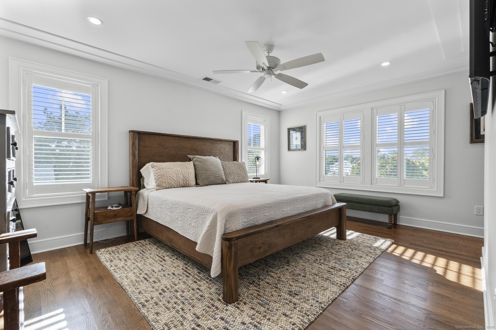 Fairfield, Connecticut 06824, United States, 5 Bedrooms Bedrooms, ,5 BathroomsBathrooms,Residential,Pending,208387