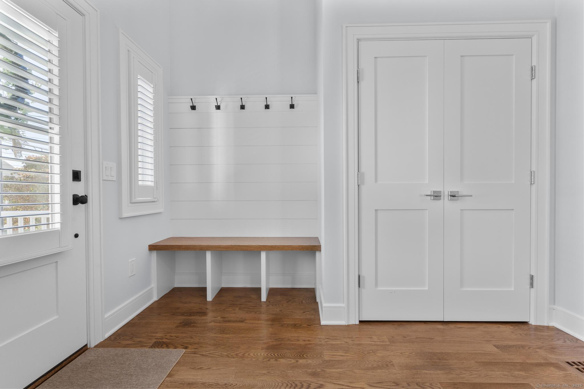 Fairfield, Connecticut 06824, United States, 5 Bedrooms Bedrooms, ,5 BathroomsBathrooms,Residential,Pending,208387