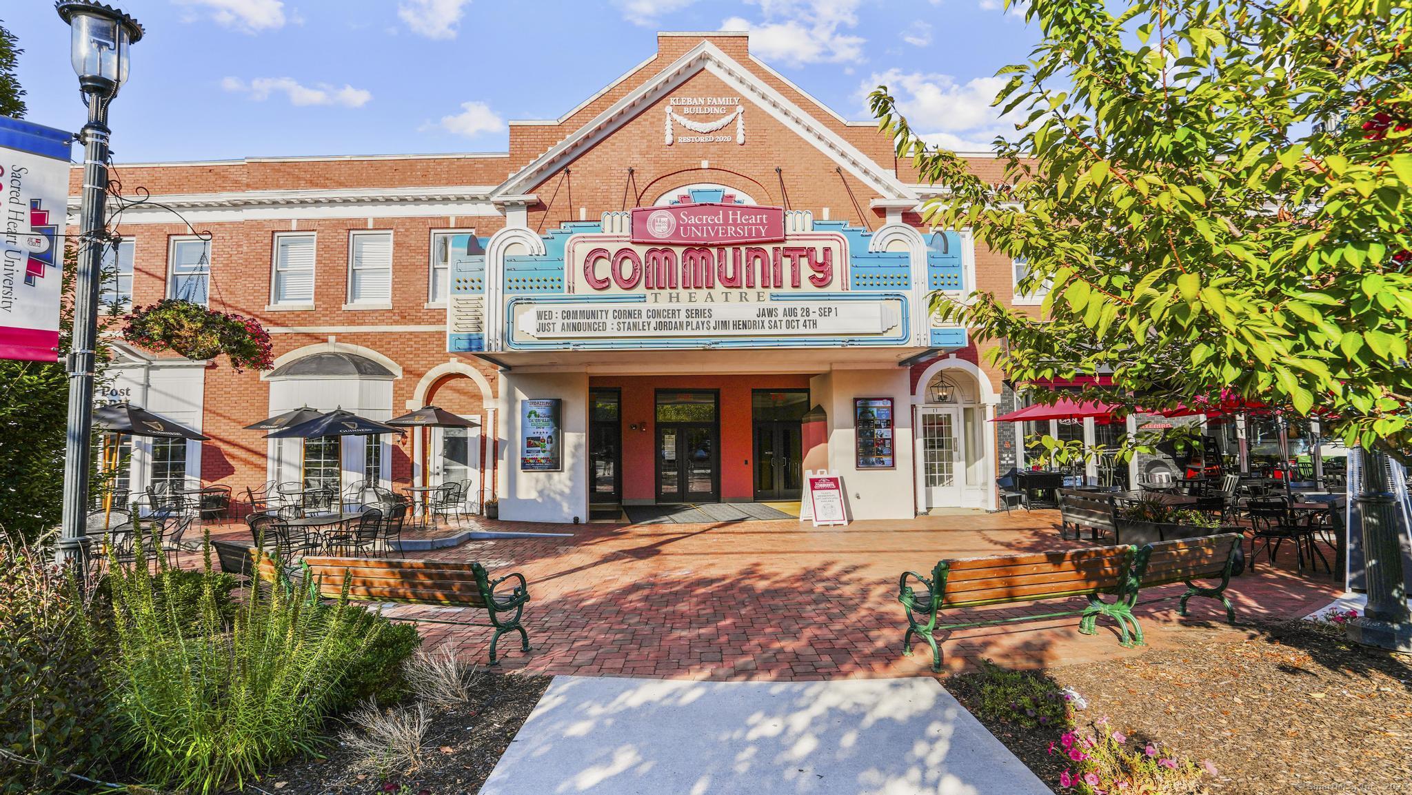 Fairfield, Connecticut 06824, United States, 5 Bedrooms Bedrooms, ,5 BathroomsBathrooms,Residential,Pending,208387