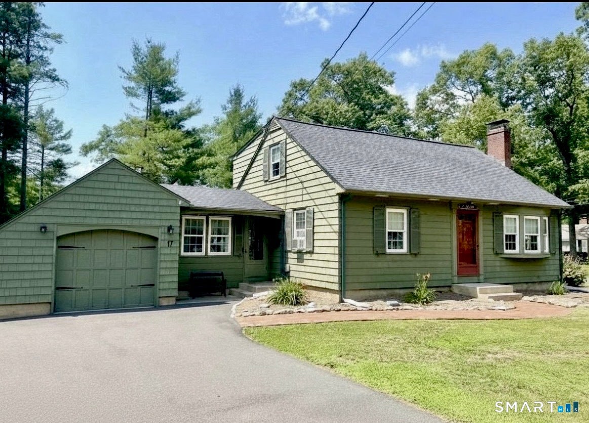 17 Carver Circle