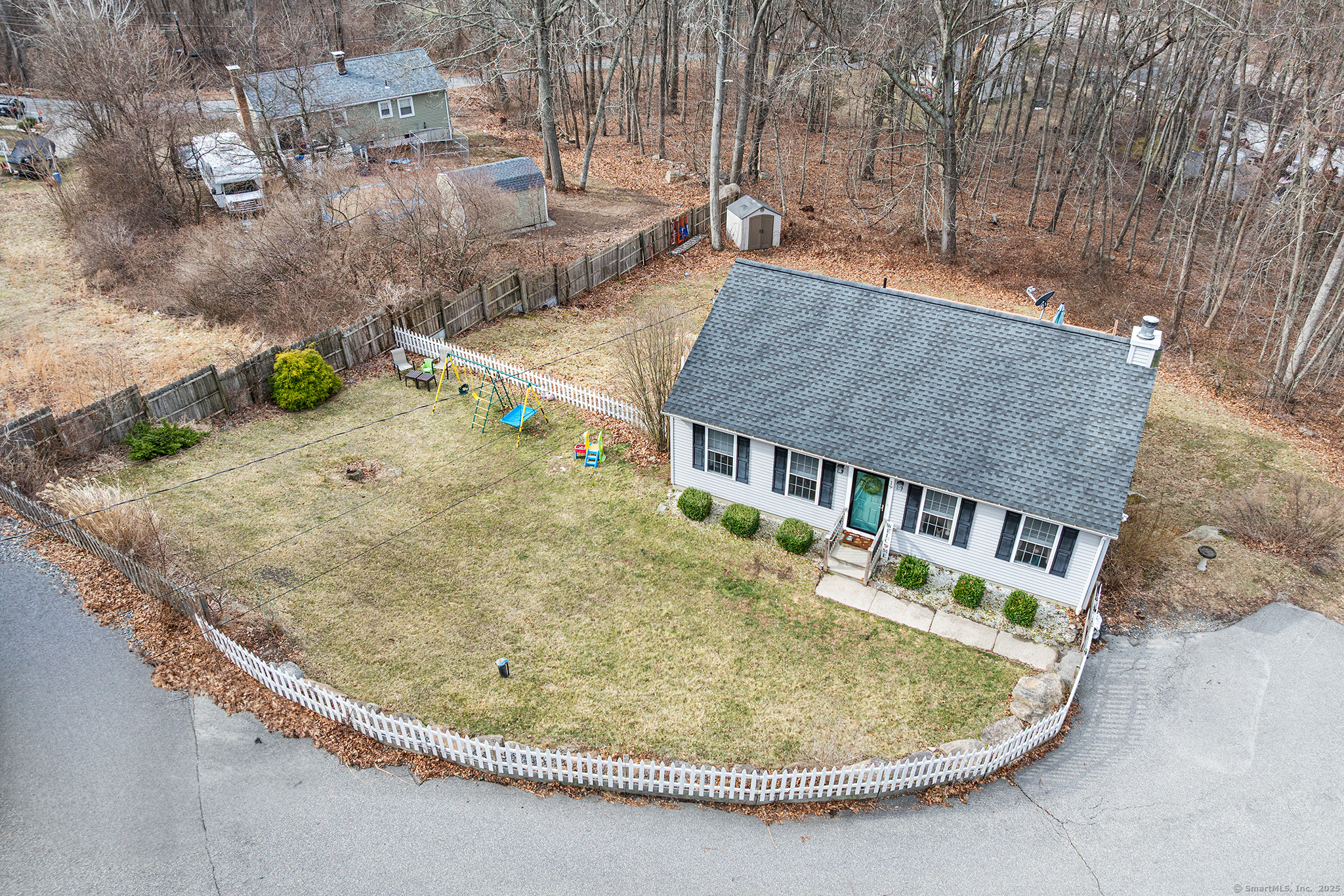 19 Platoz Drive, Montville, Connecticut image 5