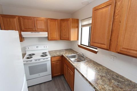 Tiny photo for 1400 Meriden Road #APT 5-2, Waterbury, CT 06705 (MLS # 24152970)
