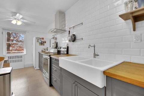 80 Cartright Street 2F Bridgeport CT 06604