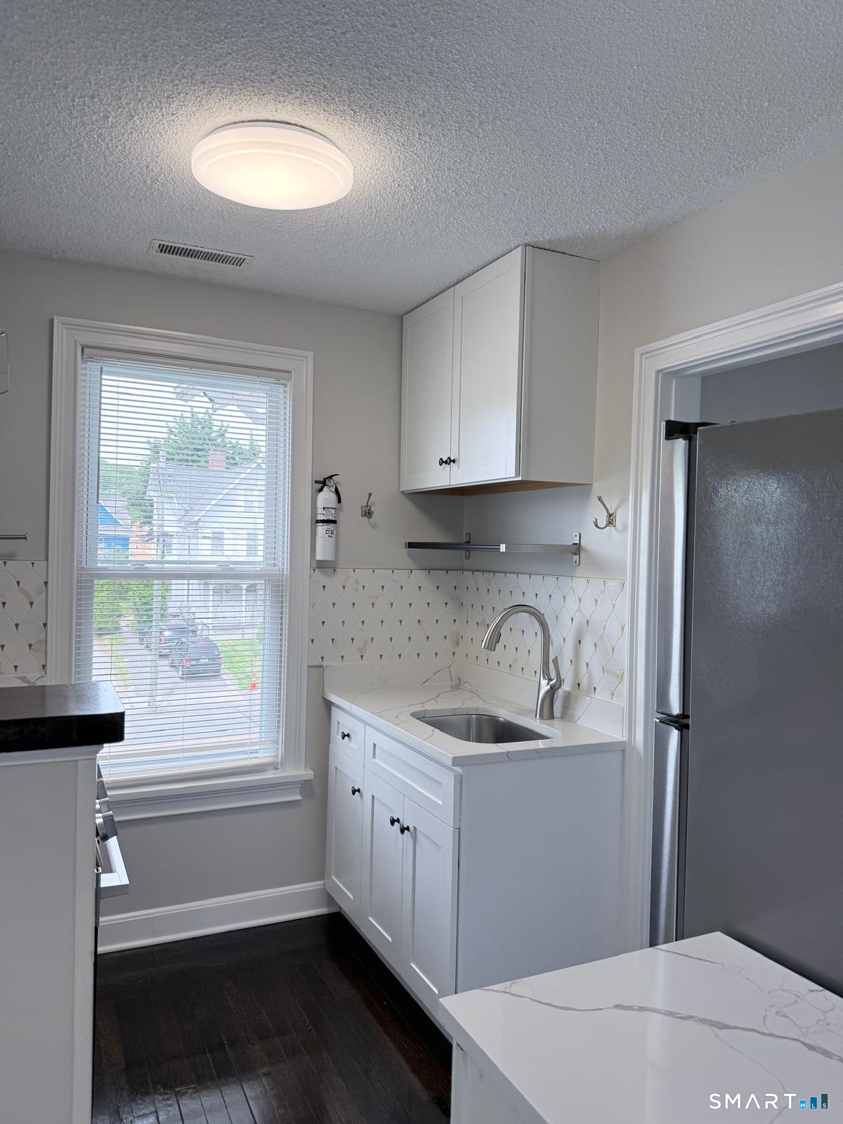 31 Atwater Avenue W