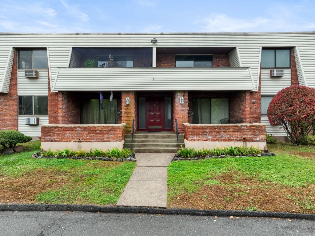 Photo of 565 Talcottville Road #APT 1C4, Vernon, CT 06066 (MLS # 24134829)