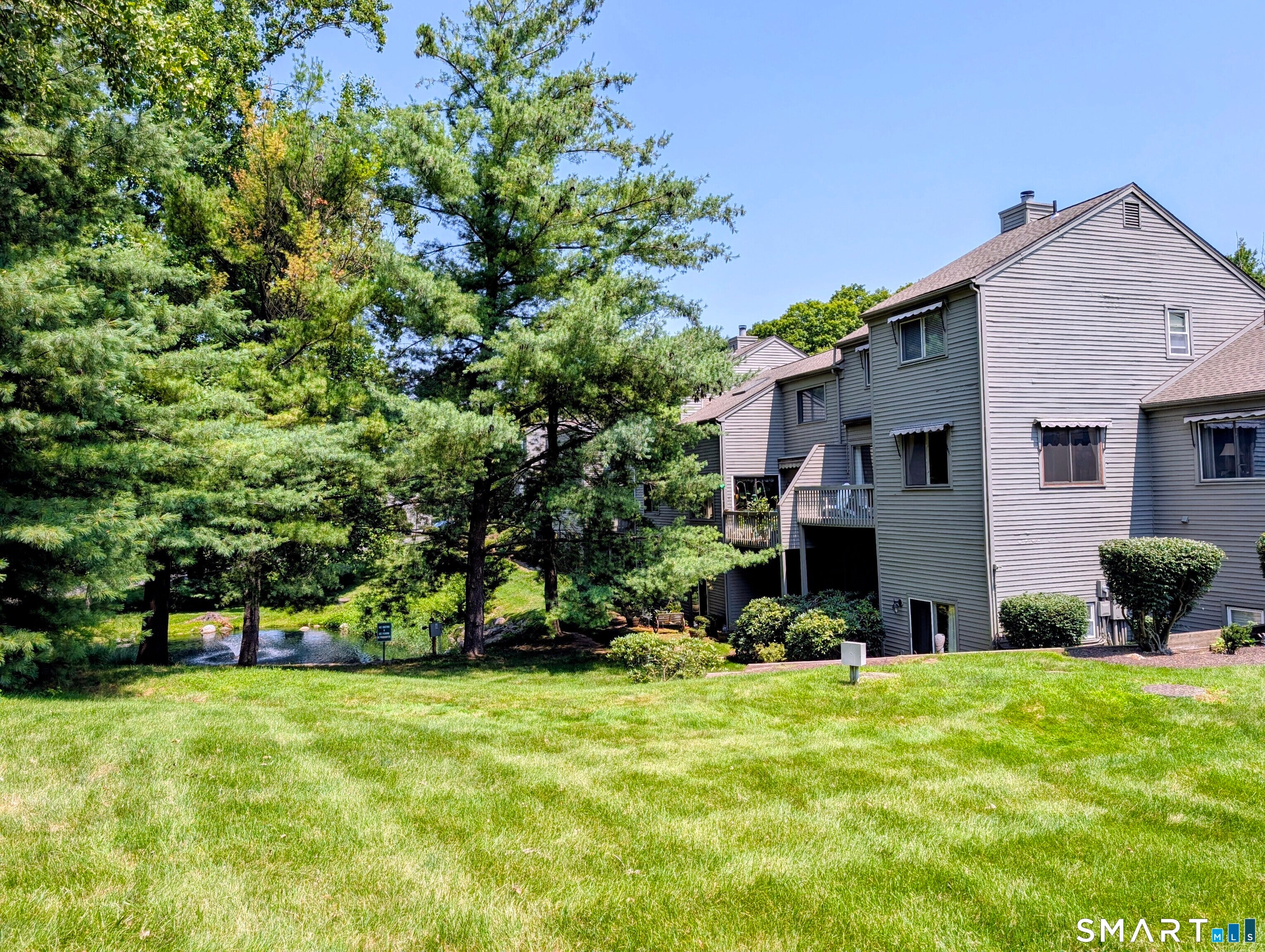 6 Ledgewood Drive 6