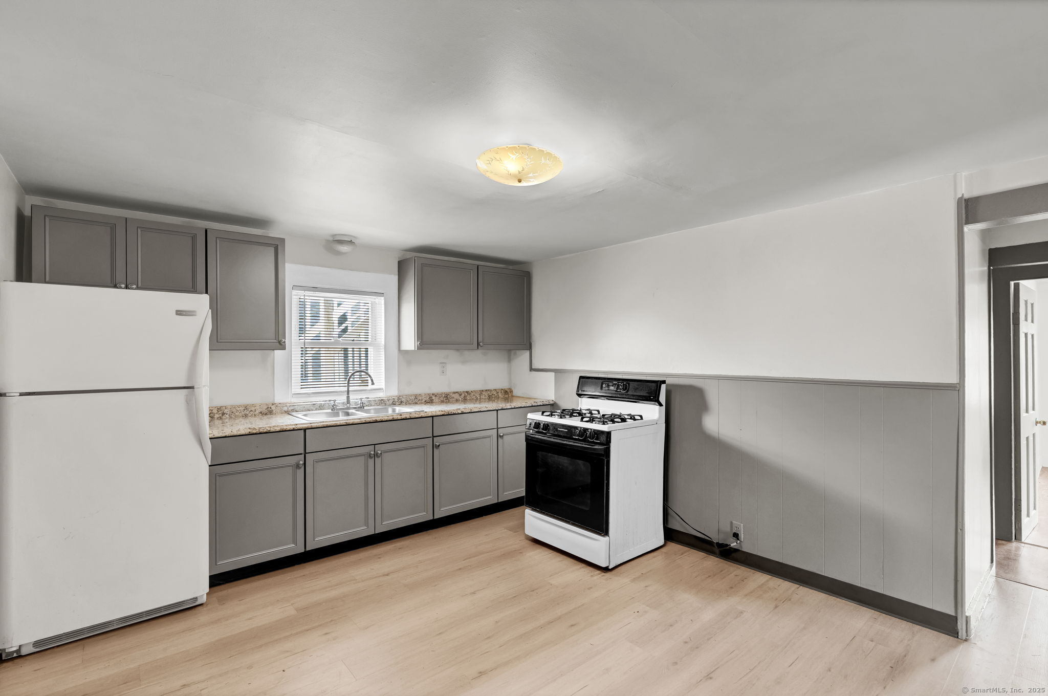 Waterbury, Connecticut 06702, United States, 8 Bedrooms Bedrooms, ,4 BathroomsBathrooms,Residential,Active,105792