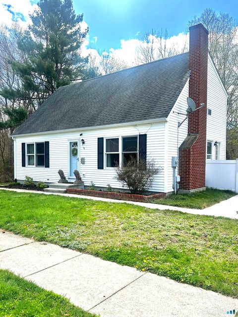 Photo of 67 Deerfield Ridge Drive, Groton, CT 06355 (MLS # 24169567)