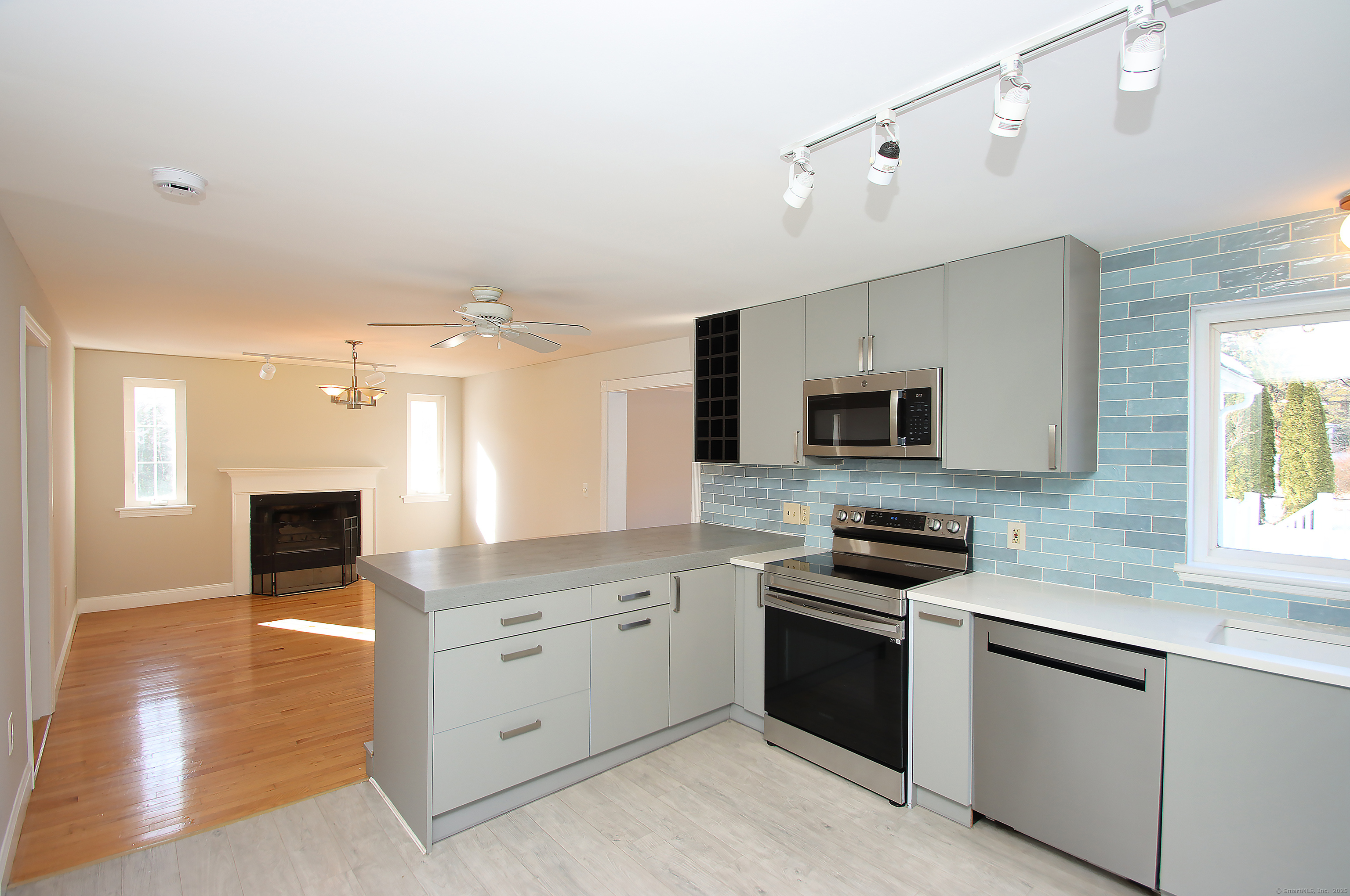 85 Guarino Drive, Middletown, Connecticut image 8