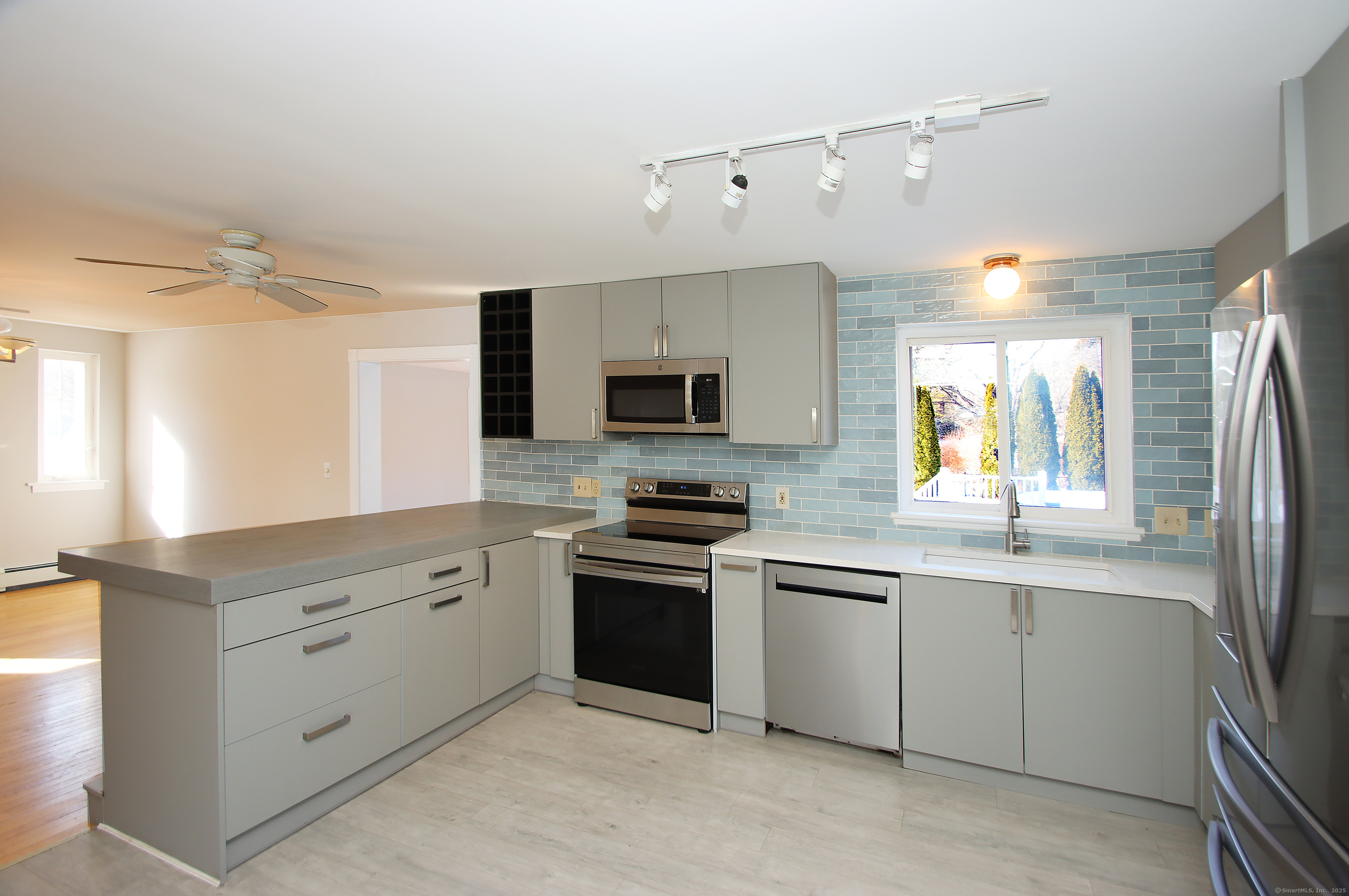 85 Guarino Drive, Middletown, Connecticut image 6