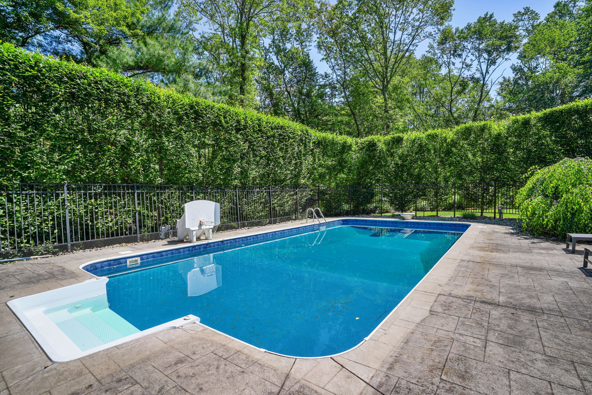 112 Greenbrier Road