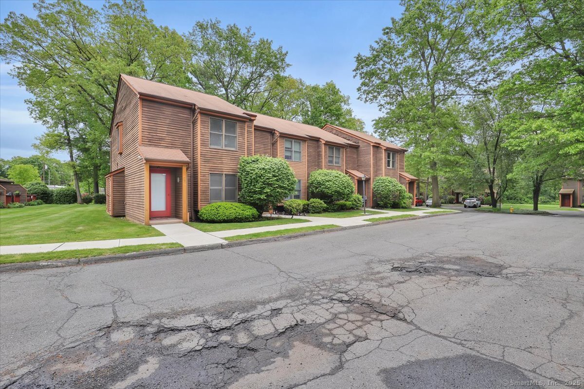 10 Cianci Avenue #APT 7, Plainville, Connecticut image 1