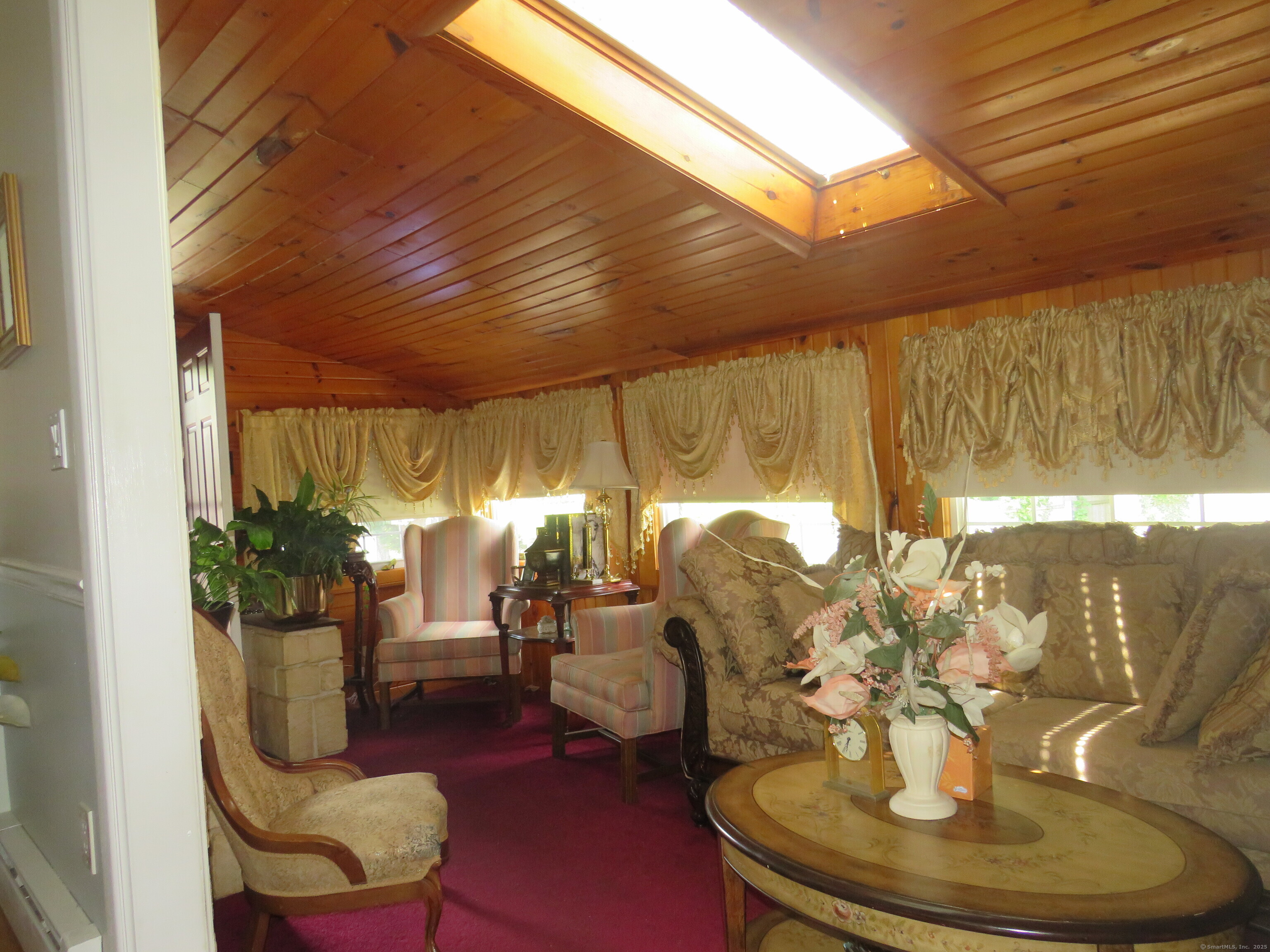 East Hartford, Connecticut 06118, United States, 3 Bedrooms Bedrooms, ,3 BathroomsBathrooms,Residential,Active,170703