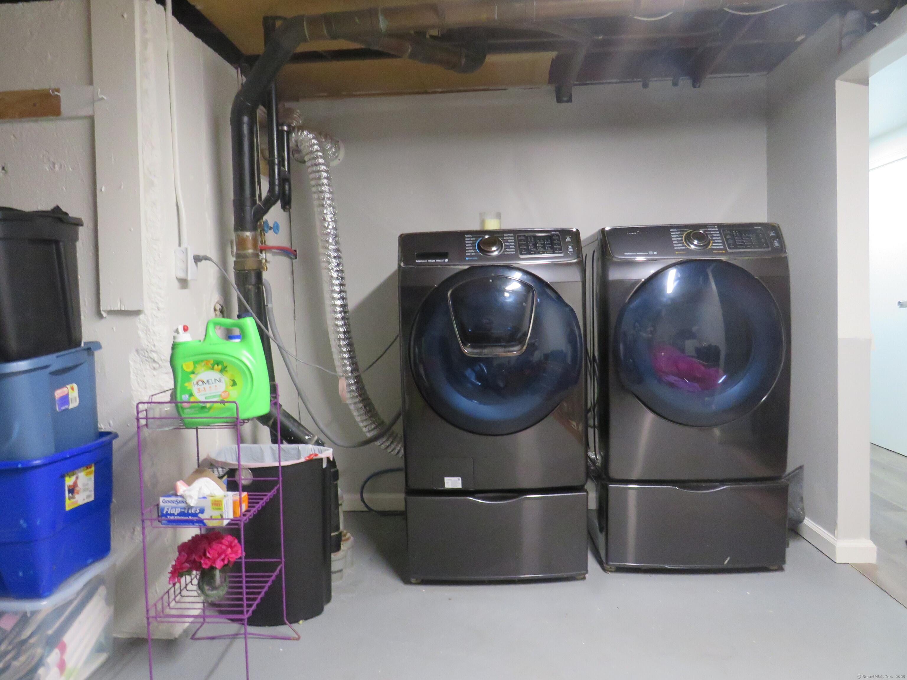 East Hartford, Connecticut 06118, United States, 3 Bedrooms Bedrooms, ,3 BathroomsBathrooms,Residential,Active,170703