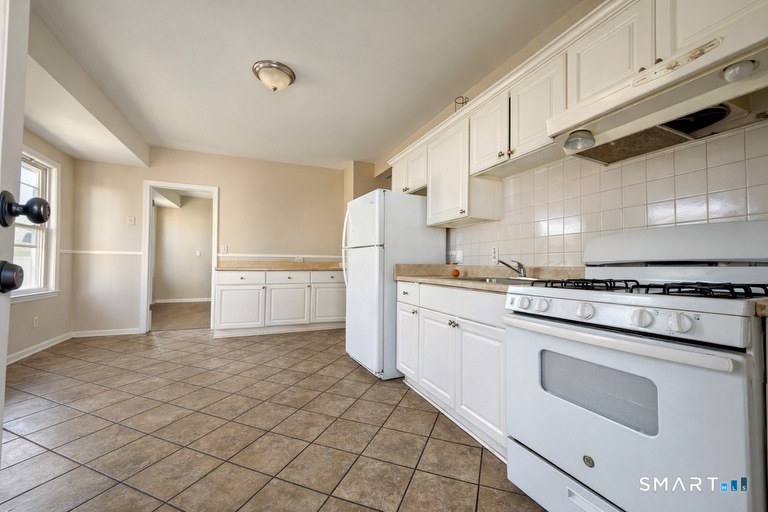 1132 Hancock Avenue 3