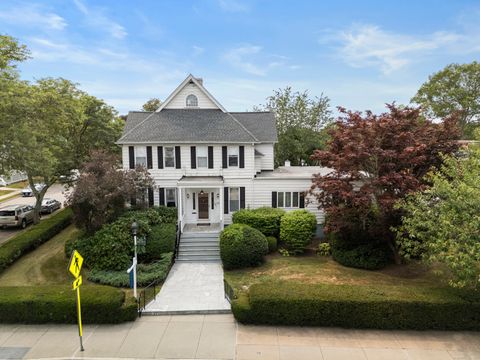 32 East Main Street Stonington CT 06355