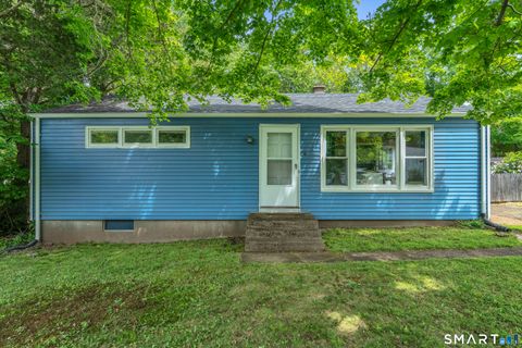 Homes For Sale - 136 Spencer Drive<br/> Middletown, CT 06457