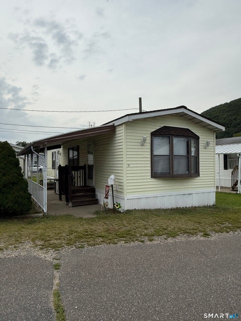 Mobile Home For Sale - 10 Third Street<br/> New Haven County, Beacon Falls, CT 06403