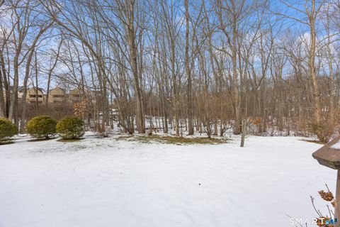 Tiny photo for 21 Fieldstone Court #21, North Haven, CT 06473 (MLS # 24149892)
