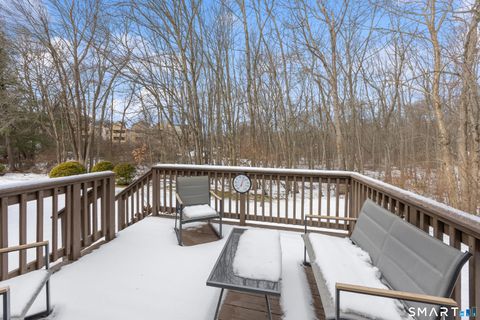 Tiny photo for 21 Fieldstone Court #21, North Haven, CT 06473 (MLS # 24149892)