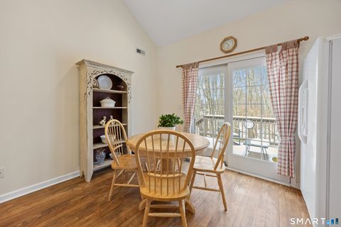 Tiny photo for 21 Fieldstone Court #21, North Haven, CT 06473 (MLS # 24149892)