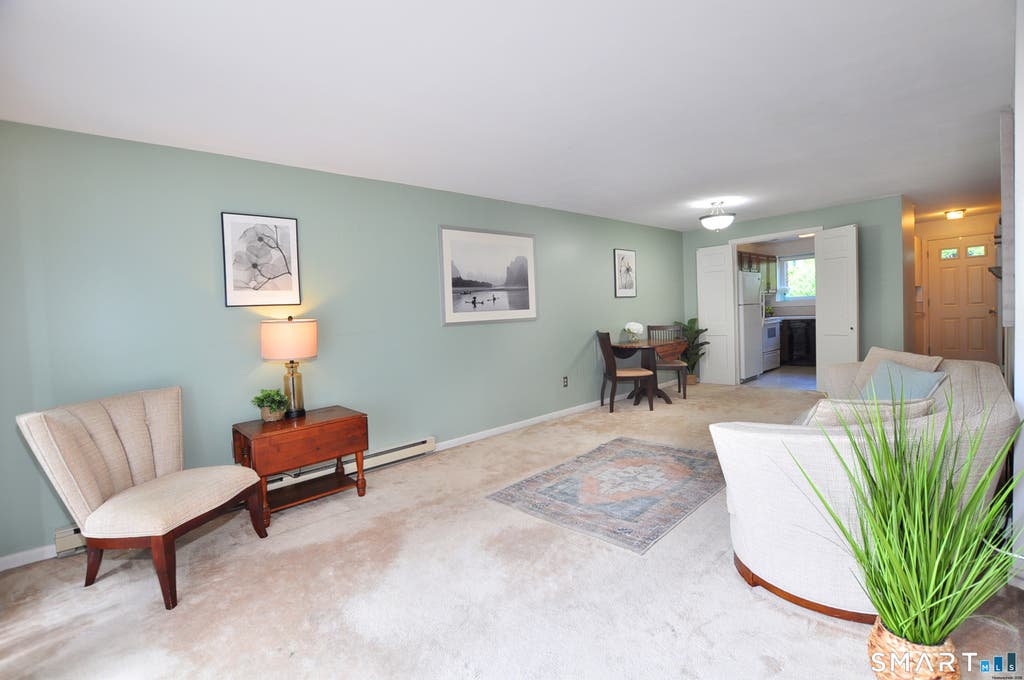 Photo of 10 Massaco Street #R, Simsbury, CT 06070 (MLS # 24183556)