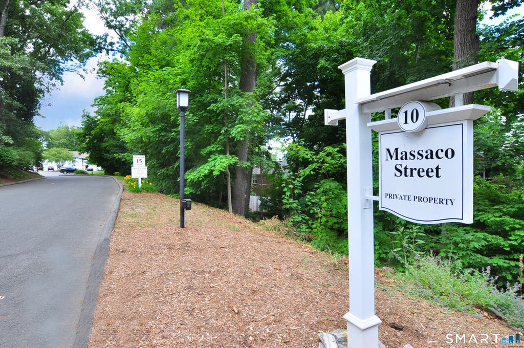 Photo of 10 Massaco Street #R, Simsbury, CT 06070 (MLS # 24183556)