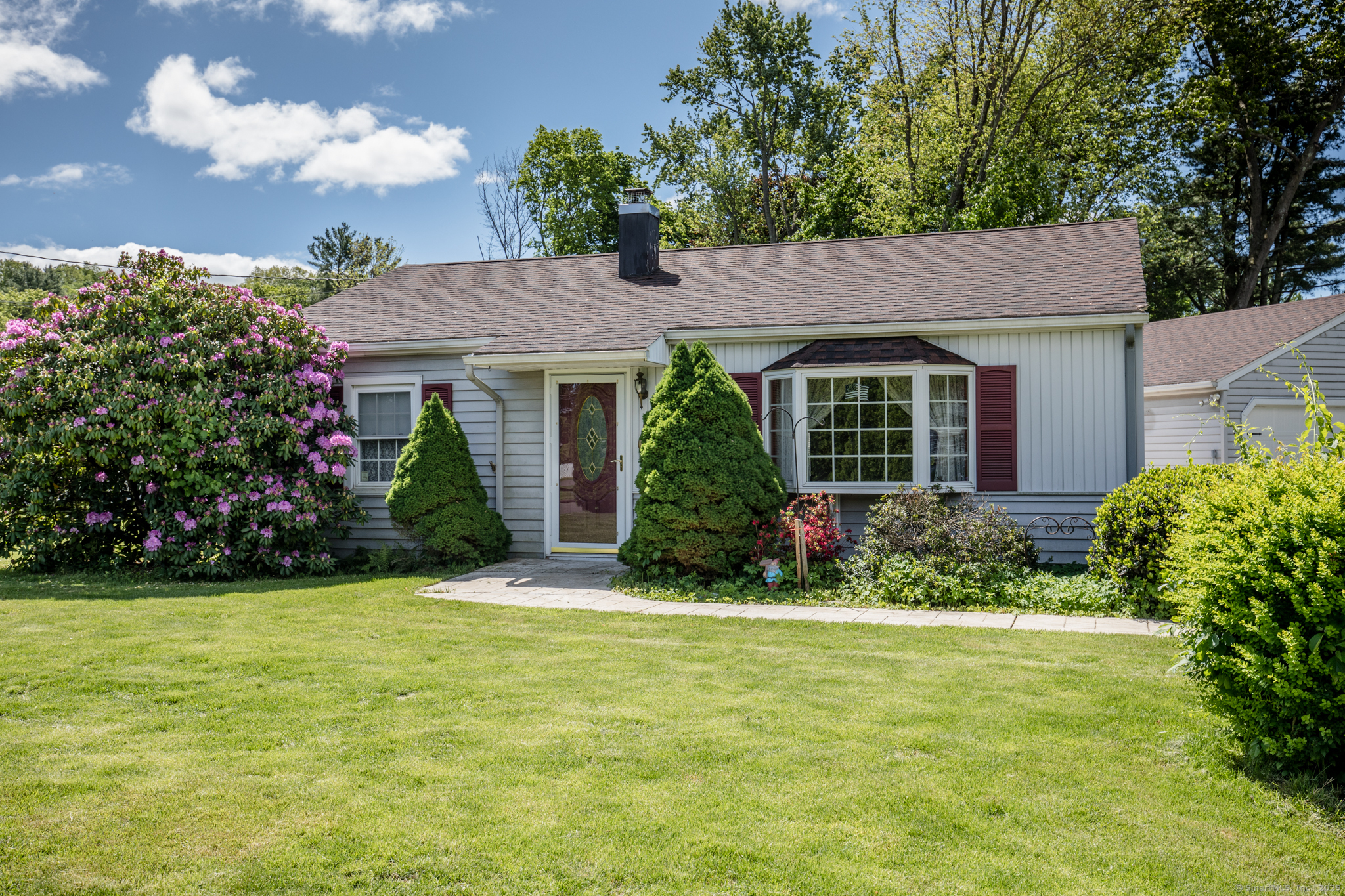 Property for Sale at Cheryl Avenue, Wallingford, Connecticut - Bedrooms: 2 
Bathrooms: 1 
Rooms: 5  - $299,900