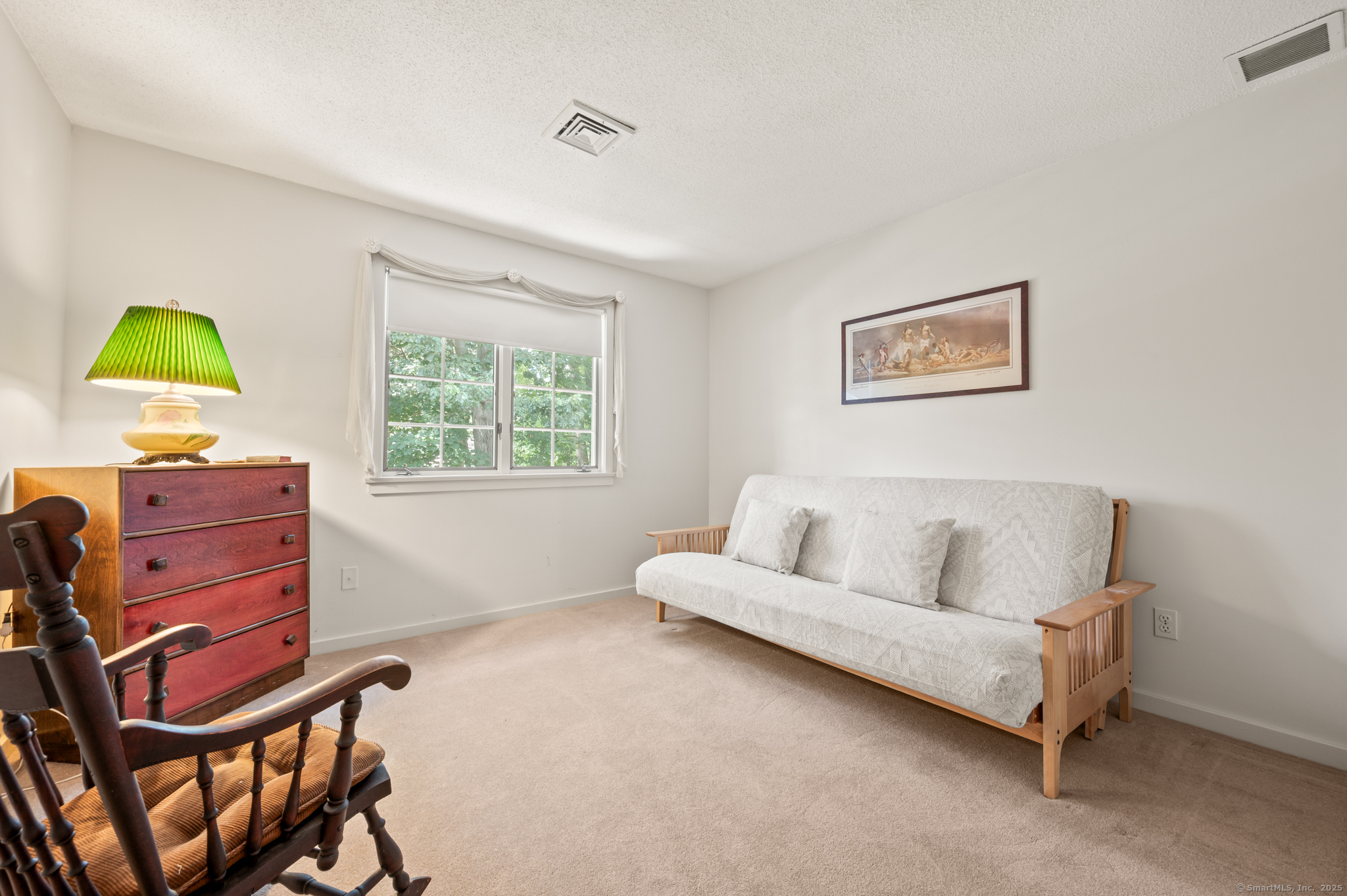 Glastonbury, Connecticut 06033, United States, 2 Bedrooms Bedrooms, ,3 BathroomsBathrooms,Residential,Pending,191707