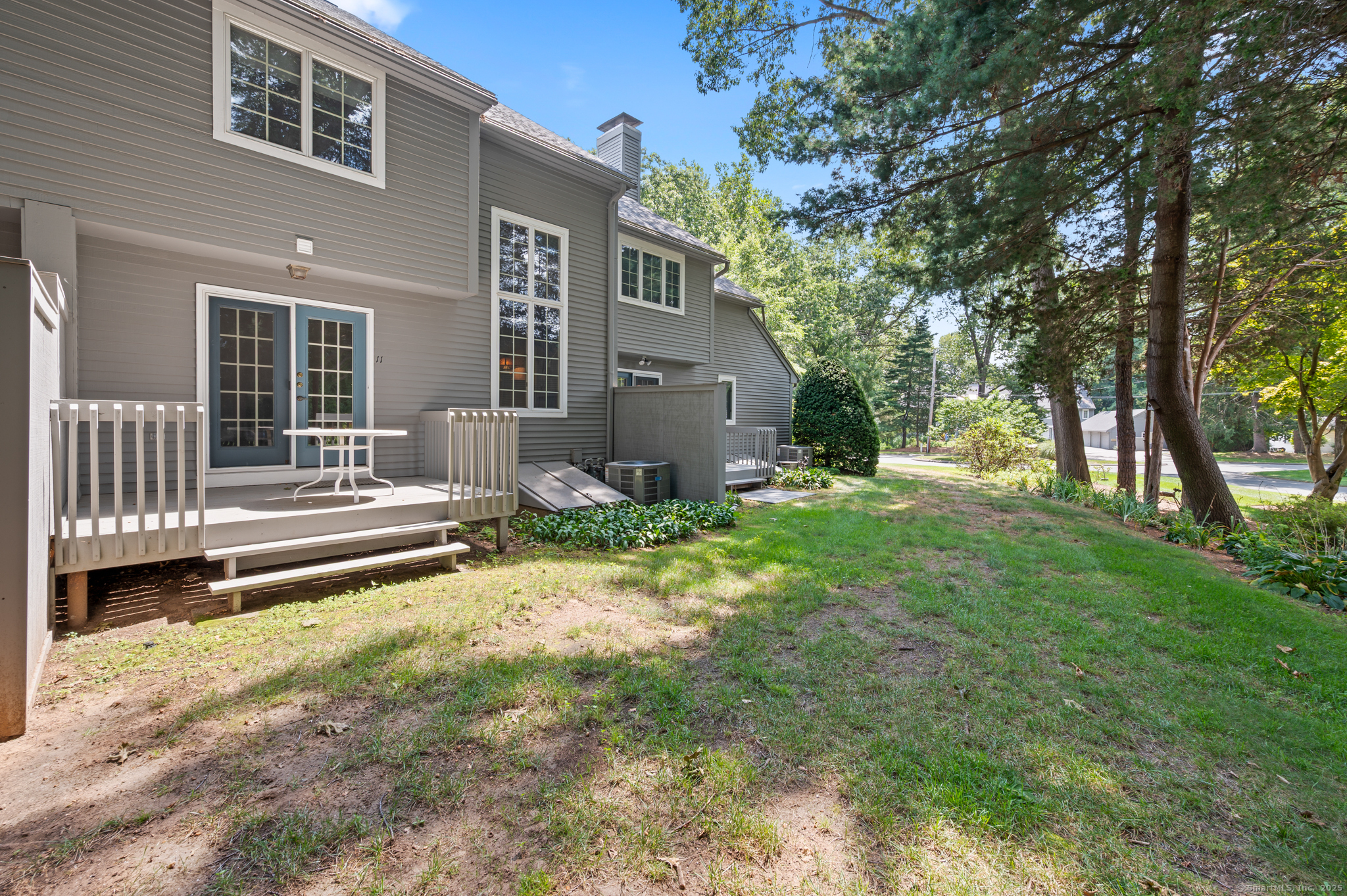 Glastonbury, Connecticut 06033, United States, 2 Bedrooms Bedrooms, ,3 BathroomsBathrooms,Residential,Pending,191707