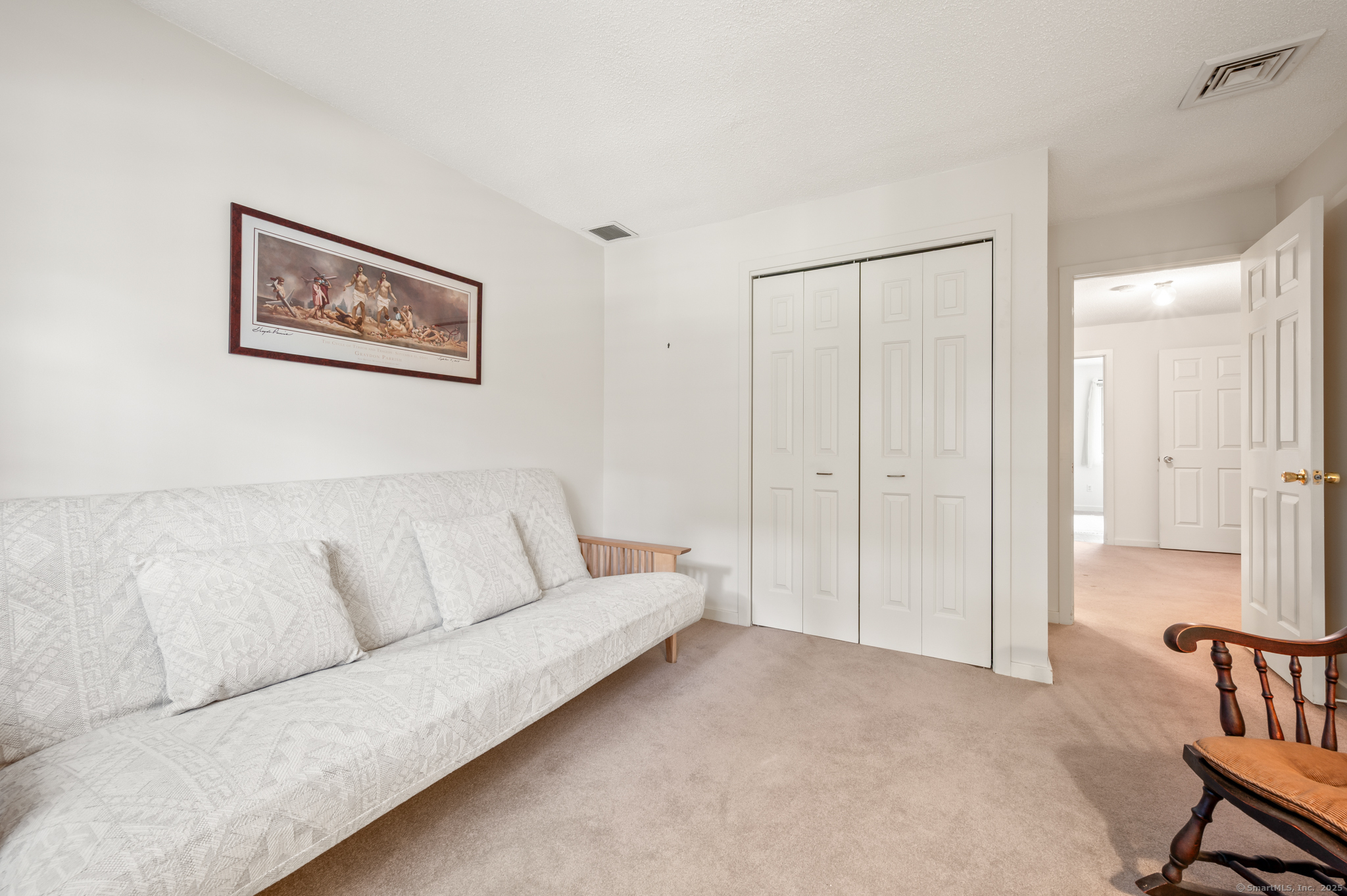 Glastonbury, Connecticut 06033, United States, 2 Bedrooms Bedrooms, ,3 BathroomsBathrooms,Residential,Pending,191707