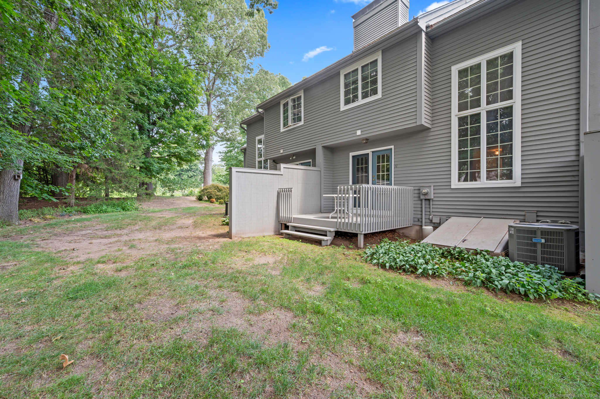 Glastonbury, Connecticut 06033, United States, 2 Bedrooms Bedrooms, ,3 BathroomsBathrooms,Residential,Pending,191707