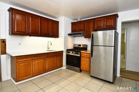 Multifamily For Rent - 2455 North Avenue<br/> Fairfield County, Bridgeport, CT 06604