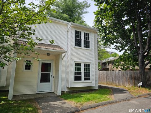 Photo of 12 Deerwood Lane #9, Waterbury, CT 06704 (MLS # 24177871)